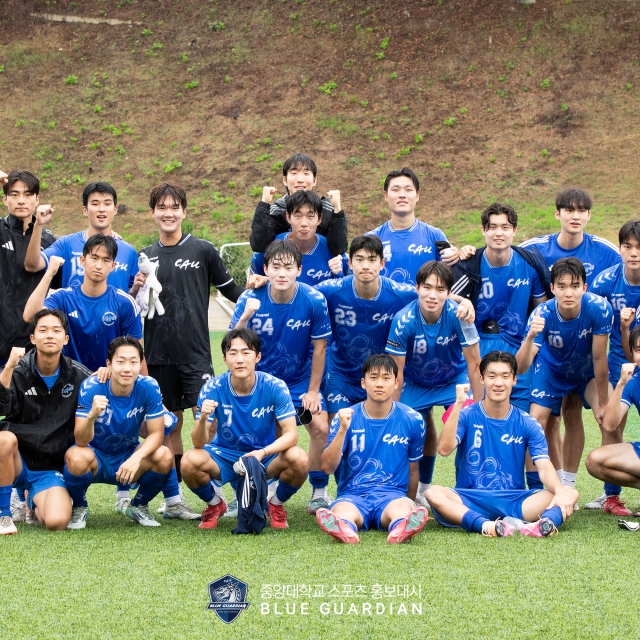 [축구] 완벽한 상반기 마무리! 중앙대 홍익대 상대 2:0 승